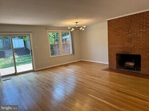 1947 Kirby Rd in McLean, VA - Foto de edificio - Building Photo