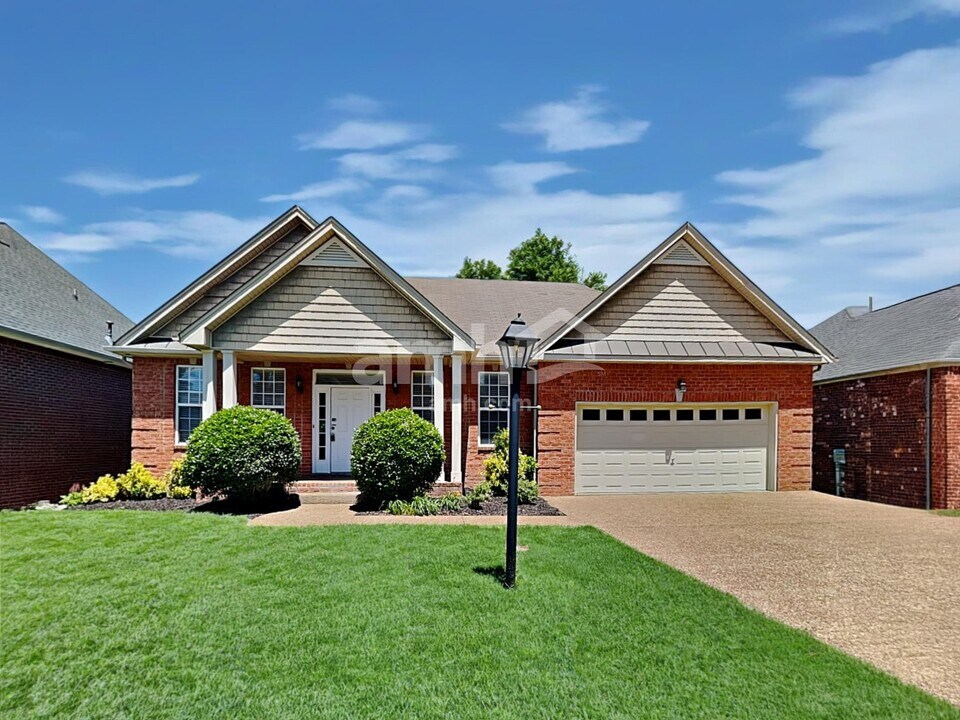 1425 Stoner Rdg in Hermitage, TN - Building Photo