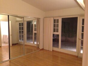 1815 N Beverly Glen Blvd in Los Angeles, CA - Building Photo - Building Photo