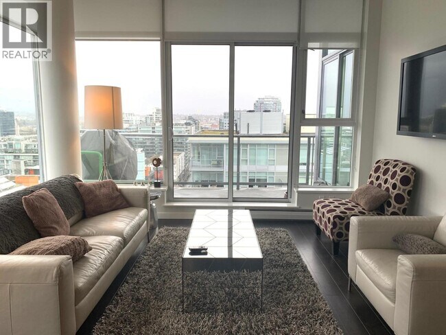 1708 Columbia St in Vancouver, BC - Building Photo - Building Photo