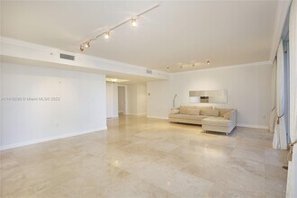 430 Grand Bay Dr in Key Biscayne, FL - Building Photo - Building Photo