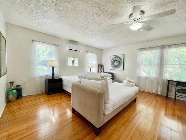 6601 N Navin Ave in Tampa, FL - Building Photo - Building Photo