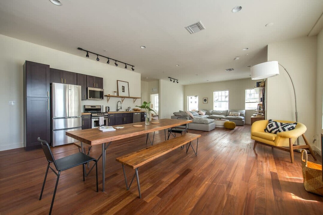 701 4th St in Miami Beach, FL - Building Photo