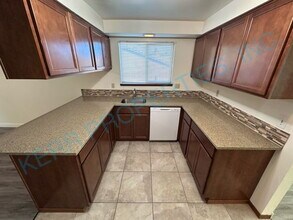 509 SE 15th St in Troutdale, OR - Building Photo - Building Photo