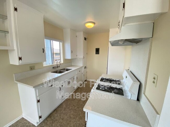 1101 Beach St in Montebello, CA - Building Photo - Building Photo