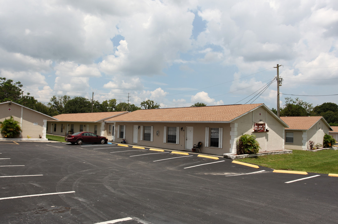 Porter Road Apartments in New Port Richey, FL - Foto de edificio