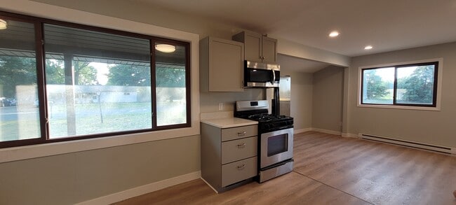 10051 Magnolia St NW in Coon Rapids, MN - Building Photo - Building Photo