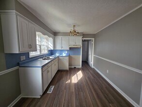 1405 Shawnee Dr in Hopkinsville, KY - Building Photo - Building Photo
