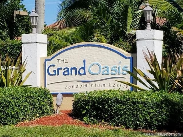 5761 Riverside Dr-Unit -101B4 in Coral Springs, FL - Building Photo