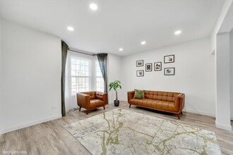 2933 Kelly Dr in Elgin, IL - Foto de edificio - Building Photo