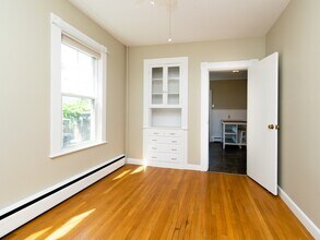 9 Kingman Rd in Somerville, MA - Building Photo - Building Photo