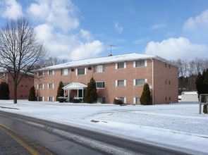 Portage Landing I & II in Kent, OH - Building Photo - Building Photo