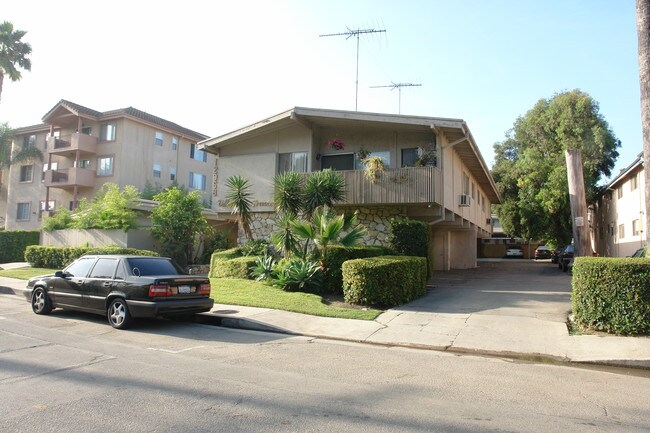 Valleyheart Terrace in Studio City, CA - Foto de edificio - Building Photo