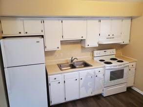 47428 Sewell Rd, Unit 2 in Lexington Park, MD - Building Photo - Building Photo