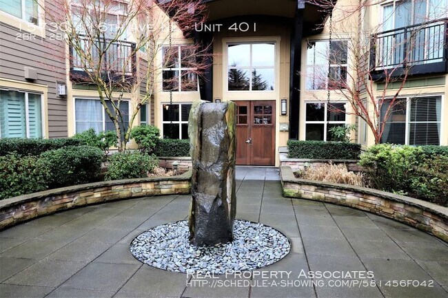 15730 116th Ave NE-Unit -Unit 401 in Bothell, WA - Building Photo - Building Photo