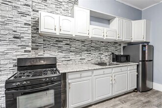 946 Main St in Buffalo, NY - Building Photo - Building Photo