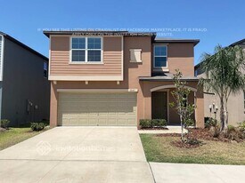 2240 Treesdale Ave in Ruskin, FL - Building Photo
