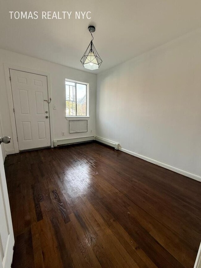 364 Huntington Ave in Bronx, NY - Building Photo - Building Photo