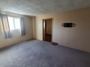 119 Taylor Ave, Unit Apartment 1 in Endicott, NY - Building Photo - Building Photo