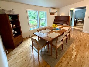 126 Charlie Ln in Lopez Island, WA - Building Photo - Building Photo