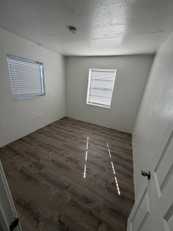 725 NW 100th St in Miami, FL - Foto de edificio - Building Photo