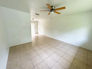 1029 Ulysses Ave SE in Palm Bay, FL - Foto de edificio - Building Photo