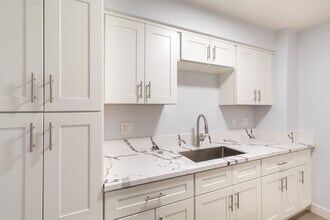 811 Gardenia Ave in Long Beach, CA - Building Photo - Building Photo