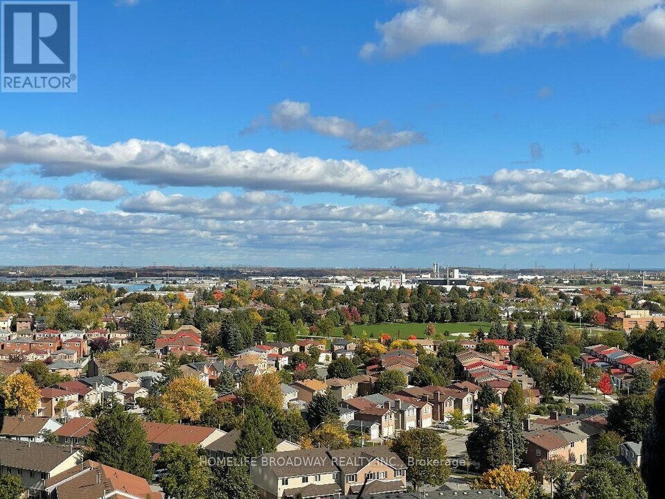 350 Alton Towers Cir in Toronto, ON - Building Photo