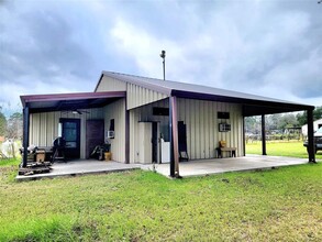 11981 Old County Rd in Willis, TX - Building Photo - Building Photo