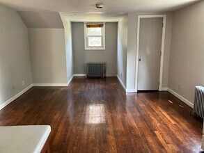 126 Clover Hill St in Marlborough, MA - Building Photo - Building Photo