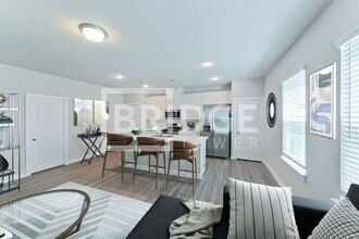 305 Huisache St in Lake Jackson, TX - Building Photo - Building Photo