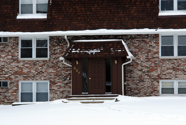 307 Muehl Dr in Lockport, IL - Foto de edificio - Building Photo