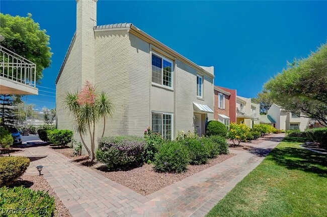 property at 578 Tam O Shanter