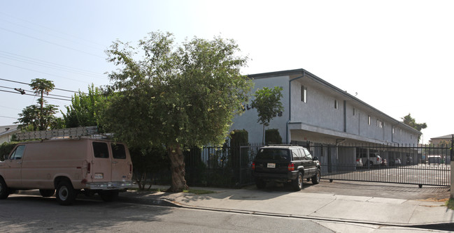 The Islander in El Monte, CA - Foto de edificio - Building Photo