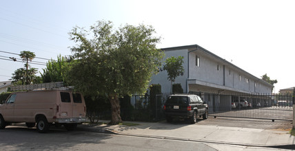 The Islander in El Monte, CA - Building Photo - Building Photo