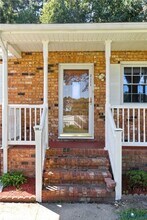 2111 Clary Rd in Petersburg, VA - Foto de edificio - Building Photo