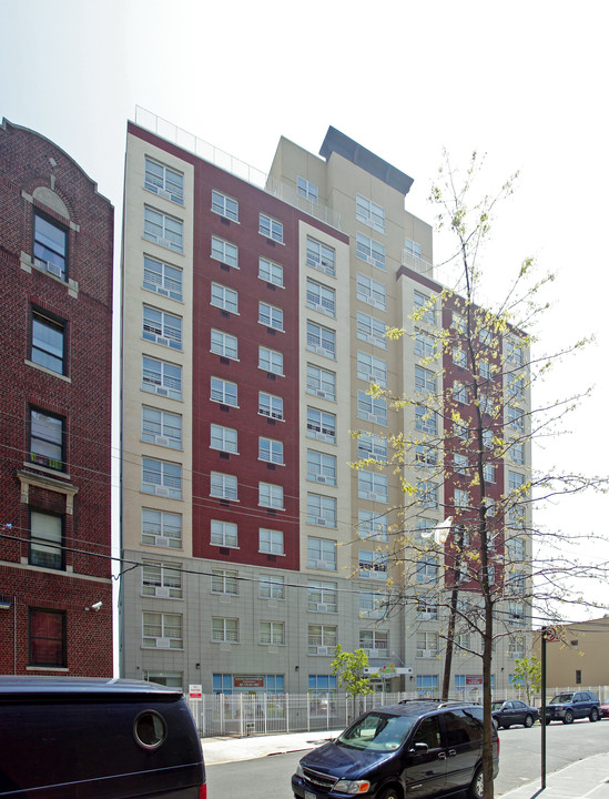 3322 Decatur Ave in Bronx, NY - Building Photo