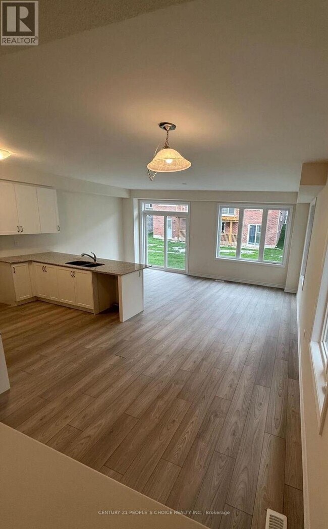 96 McGill Ave in Erin, ON - Building Photo - Building Photo