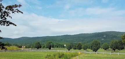 2311 North Dug Gap Rd SW in Dalton, GA - Foto de edificio - Building Photo