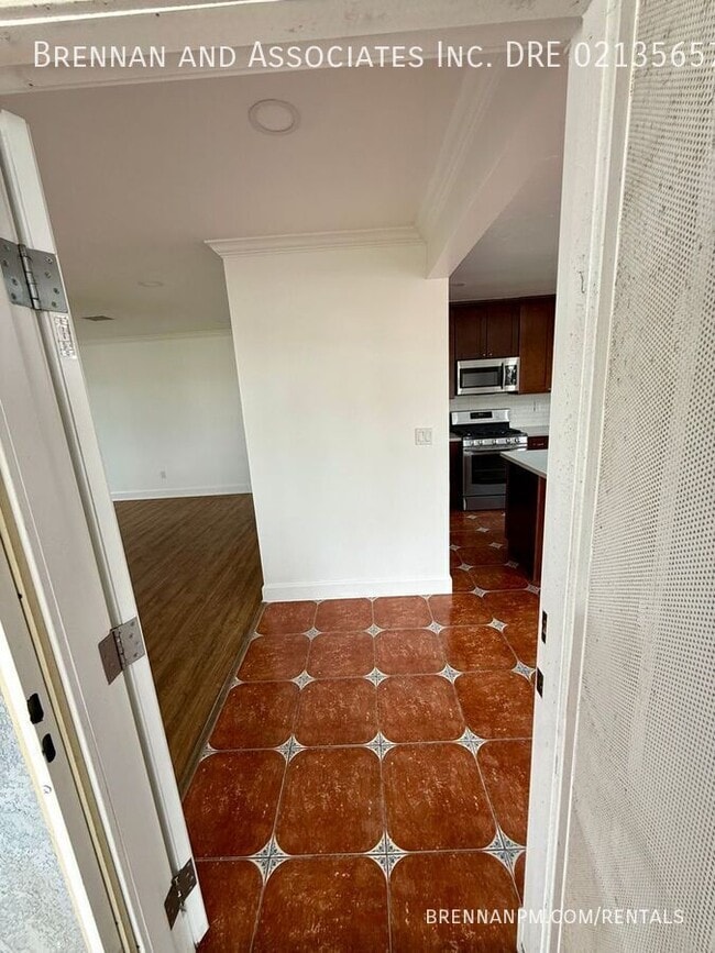 2585 Deauville St in San Diego, CA - Building Photo - Building Photo