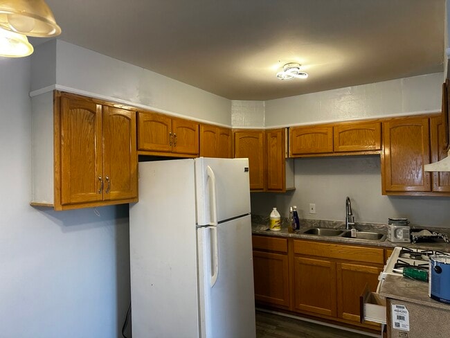 1590 Perry Ct in Aurora, IL - Building Photo - Building Photo