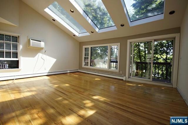 77 NJ-5 in Edgewater, NJ - Building Photo