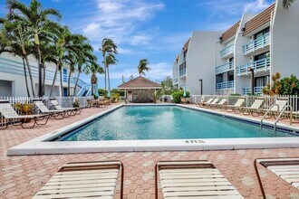 11000 S Ocean Dr, Unit 1-D in Jensen Beach, FL - Building Photo - Building Photo