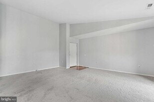 1110 Castle Harbor Way in Glen Burnie, MD - Building Photo
