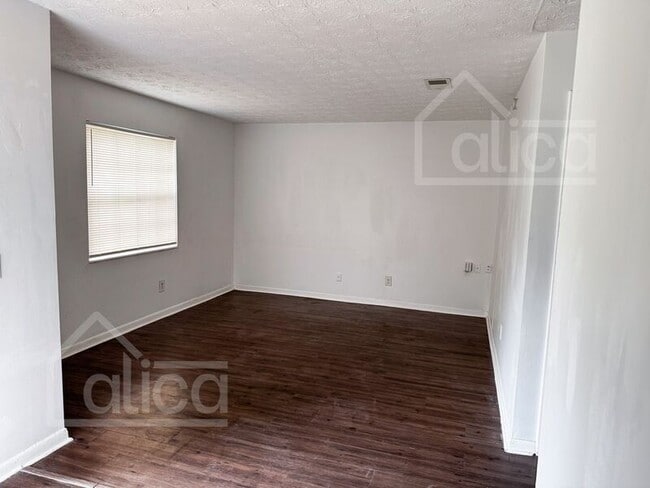 4448 Jade Dr E in Jacksonville, FL - Building Photo - Building Photo