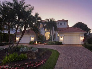 4419 Crayton Rd in Naples, FL - Building Photo - Building Photo