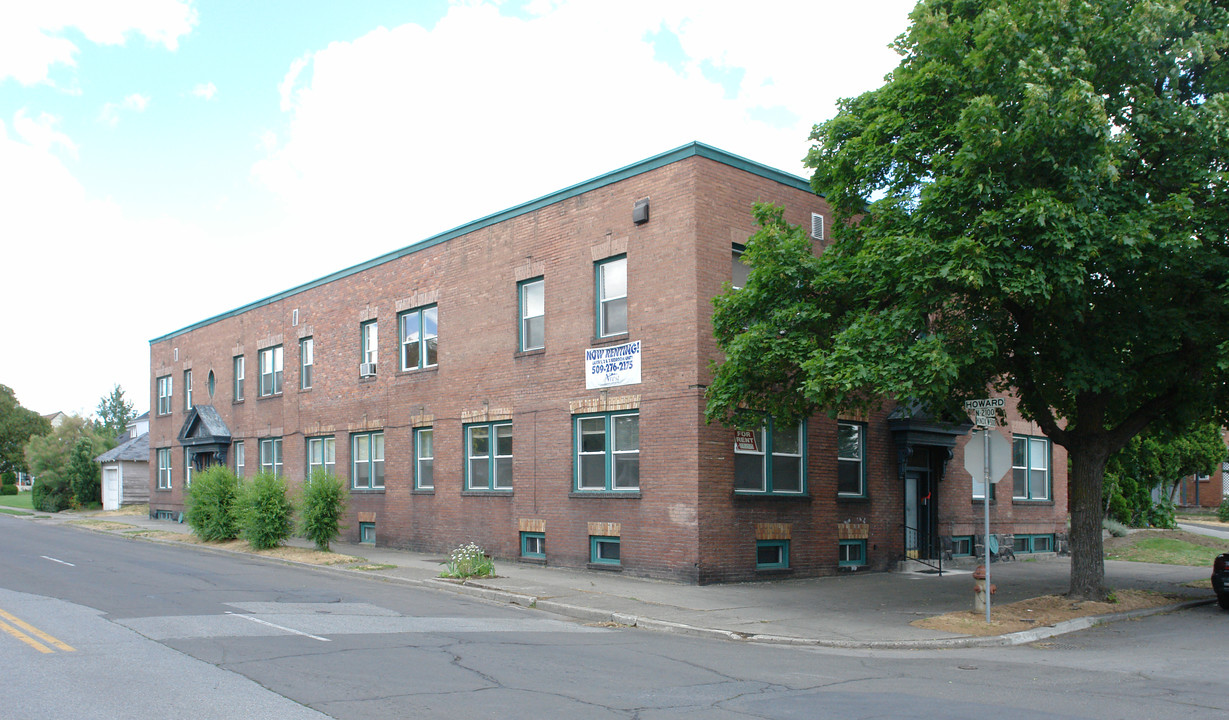 2102 N Howard St in Spokane, WA - Foto de edificio