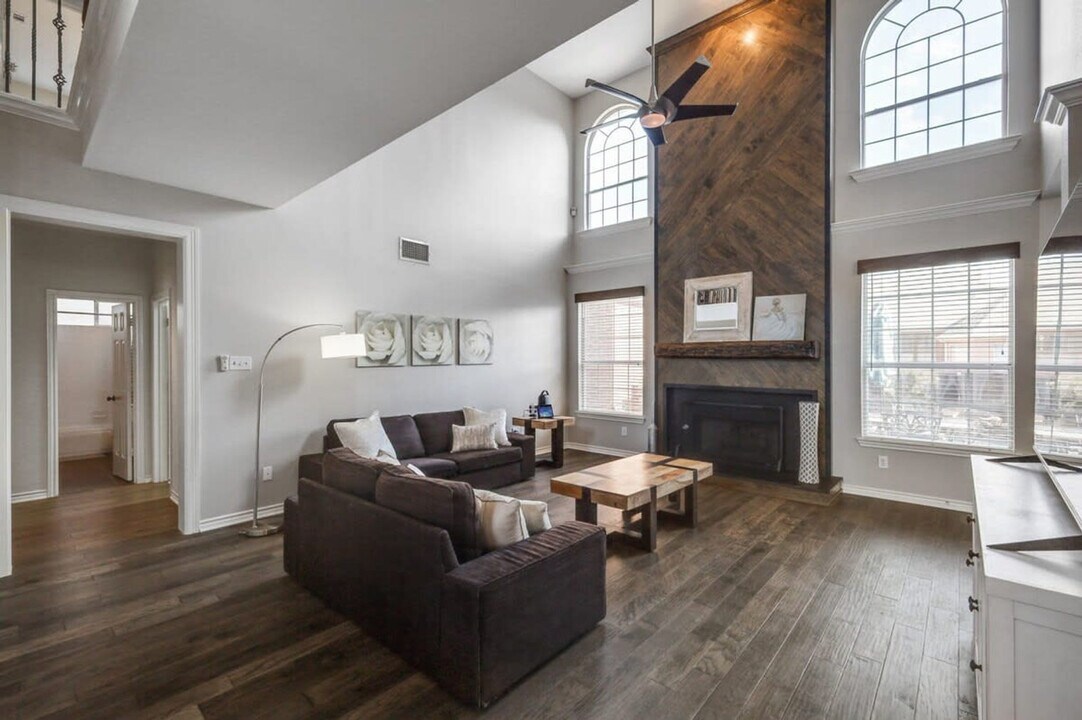 7216 Sage Meadow Way in Plano, TX - Building Photo