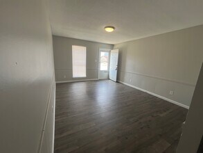 22 Foxboro Cv, Unit R in Jackson, TN - Building Photo - Building Photo