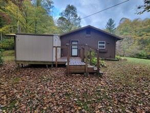 1061 Caldwell Dr in Maggie Valley, NC - Building Photo - Building Photo